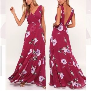 Lulus Romantic Possibilities Maxi Dress-NWT Magenta Sz Small